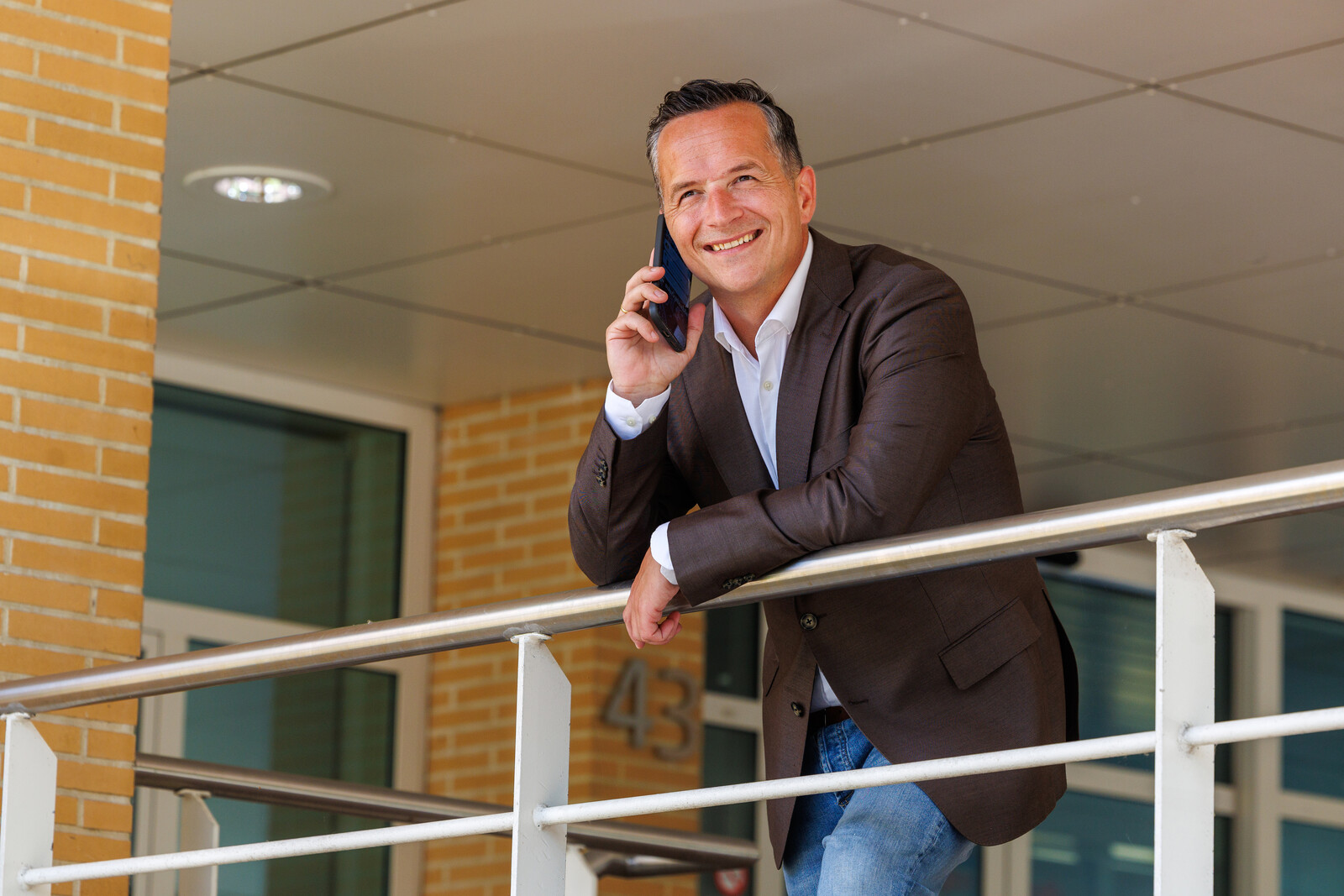 Gustave Rammelt, oprichter Sustrainable, telefonisch bereikbaar